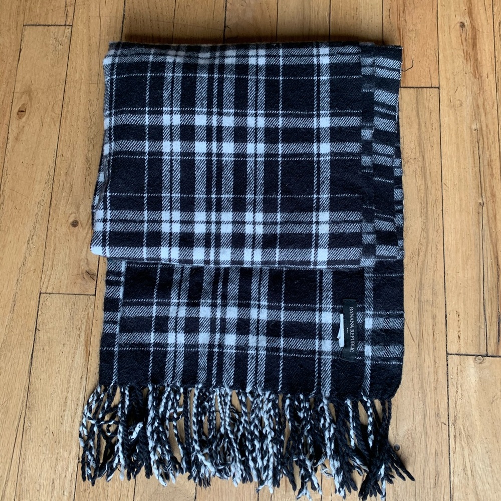 Banana Republic Scarf